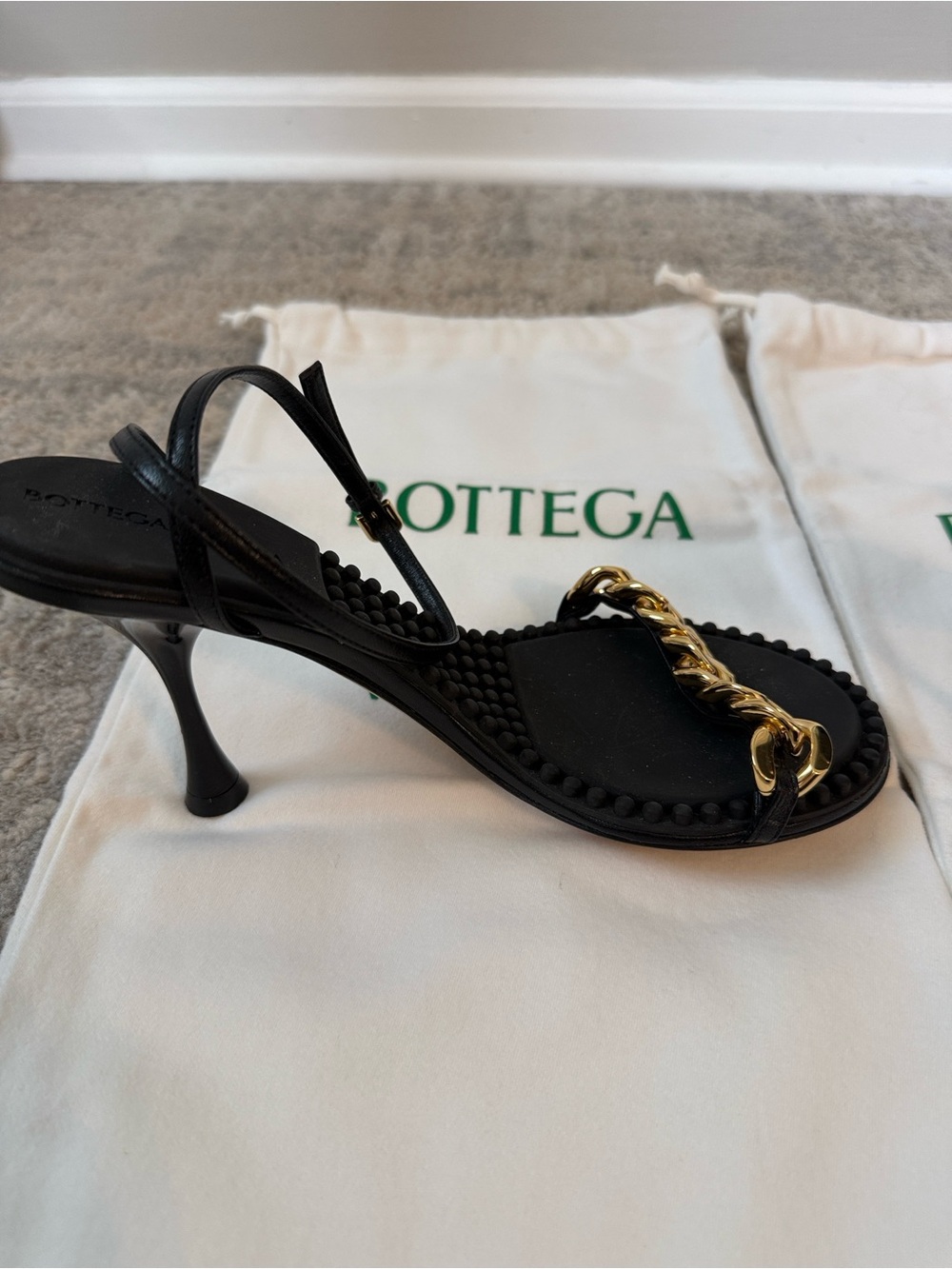 Bottega Veneta Dot Ankle Black Leather Strappy Stiletto Heels with Gold Chain - Picture 4 of 6
